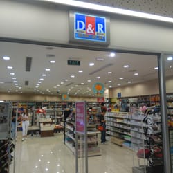 D&R
