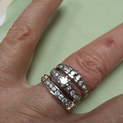 Kay Jewelers - This is supposed to be one ring...they took it apart