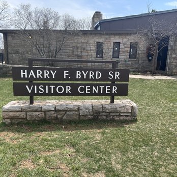 Harry F. Byrd Sr. Visitor Center - Visitor Centers Near Me - Luray, Virginia Harry F. Byrd Sr. Visitor Center - Visitor Centers Near Me - Luray, Virginia