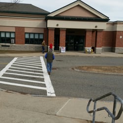 Birchland Park Middle School - School entrance.