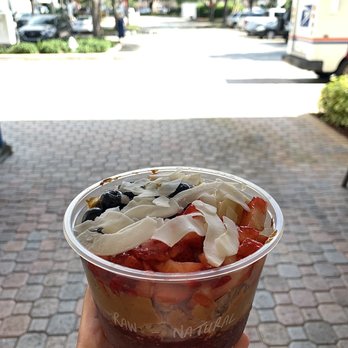 3Natives - a hand holding a cup of ice cream - Juice Bars & Smoothies Near Me - Jupiter, Florida