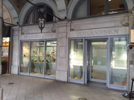 Pfandkredit Johannsen Pawn Shops Colonnaden 54 Neustadt Hamburg Germany Phone Number Yelp