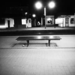 Dworzec WKD Pruszków - Dworzec WKD wieczorową porą.