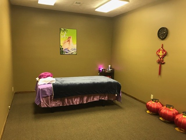 Green Continent Massage Logo