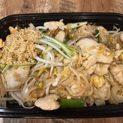 Thai Shack East Restaurant - Chicken pad Thai