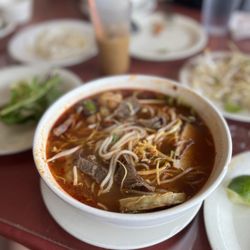 Nam Phuong - Bo bun hue