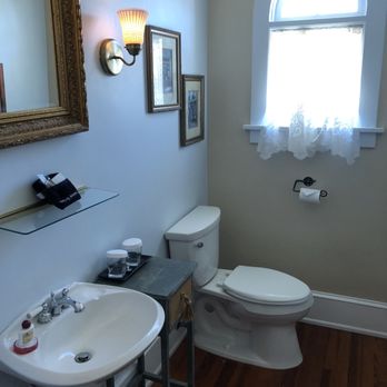Casa De Suenos - Toilet area in the Cordova suite - Bed & Breakfast Near Me - Saint Augustine, Florida