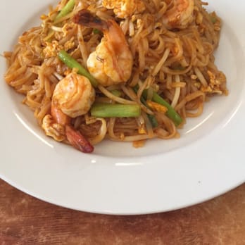 Thai Silk Restaurant - Shrimp pad thai - Thai Near Me - Orlando, Florida