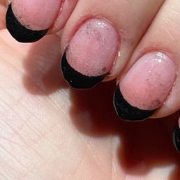 gel tips 12/24: so messy for $80 and didn't fix or offer refund after asking gel tips 12/24: so messy for $80 and didn't fix or offer refund after asking