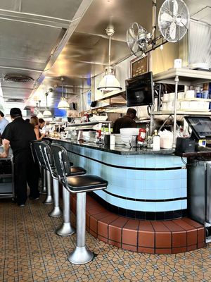Deluxe Town Diner by null