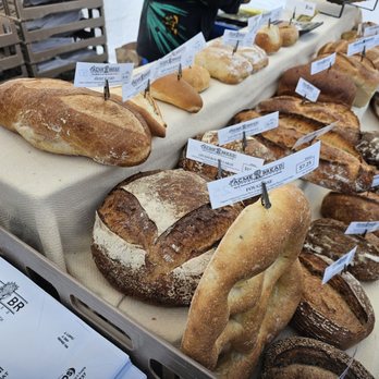Mountain View Farmers’ Market - Acme Bread - Farmers Market Near Me - Mountain View, California