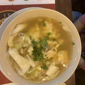 Thai Ginger - 18. Wonton Soup - Thai Near Me - Hamilton, New Jersey