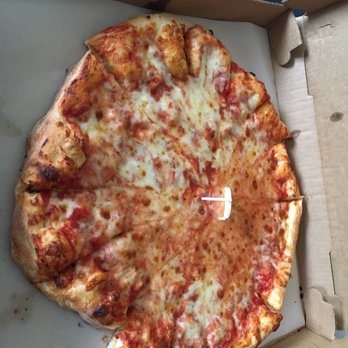 Guida's Pizza - Greasy pizza, no tang in the sauce, undercooked - Pizza Near Me - Gates, New York