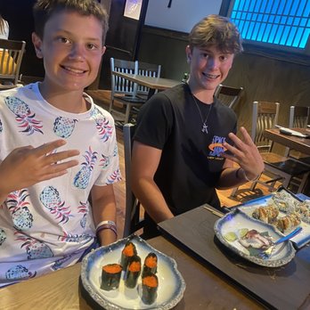 Umiya - Sushi Bars Near Me - San Antonio, Texas