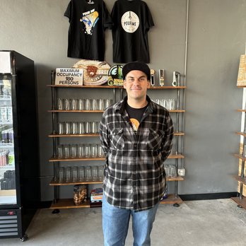 Pour Me Taproom - Beer Bar Near Me - Gilroy, California