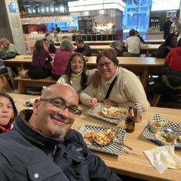 Le Central food court