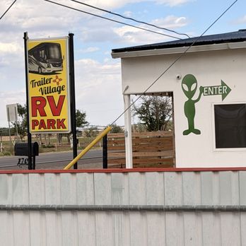 Trailer Village RV Park - Front of the park - RV Parks Near Me - Roswell, New Mexico Trailer Village RV Park - Front of the park - RV Parks Near Me - Roswell, New Mexico
