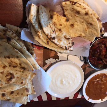 Chaat Kafe - Chicken Tikka, Chili Chicken, Goat Curry a la Carte, & Garlic Naan - Indian Near Me - Sacramento, California Chaat Kafe - Chicken Tikka, Chili Chicken, Goat Curry a la Carte, & Garlic Naan - Indian Near Me - Sacramento, California