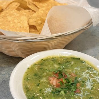 Las Parrillas Mexican Grill - 6 oz. Salsa & Chips - Mexican Near Me - Mundelein, Illinois Las Parrillas Mexican Grill - 6 oz. Salsa & Chips - Mexican Near Me - Mundelein, Illinois