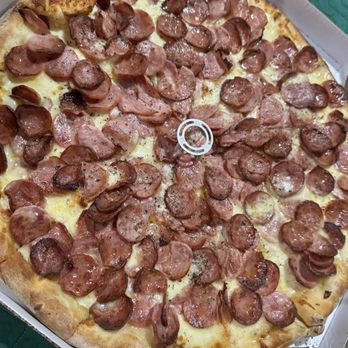 Pit Stop Pizza E Burguer - Whole calabresa pizza!! - Pizza Near Me - Hauer, Puerto Rico Pit Stop Pizza E Burguer - Whole calabresa pizza!! - Pizza Near Me - Hauer, Puerto Rico