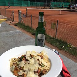 SC Condor Tennis - Pfifferling- Spaghetti mit Parmesan, auf der Terrasse mit direktem Blick auf den Tennisplatz