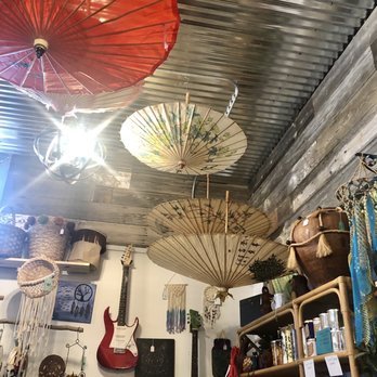 The Gypsy's Den - Used, Vintage & Consignment Near Me - Clayton, Indiana