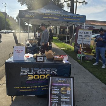 Burger 3000 - Right in front can't miss em! - Burgers Near Me - Chatsworth, California Burger 3000 - Right in front can't miss em! - Burgers Near Me - Chatsworth, California