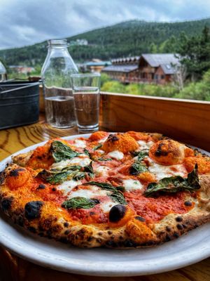 CROSSCUT PIZZERIA & TAPHOUSE by null