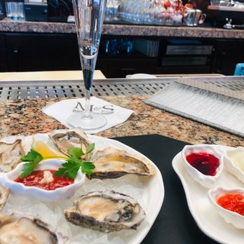 McCormick & Schmick's Seafood & Steaks - Seafood Near Me - Indianapolis, Indiana
