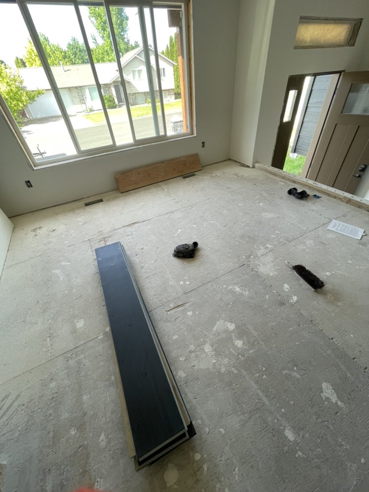 Slide of Albertos flooring and roof