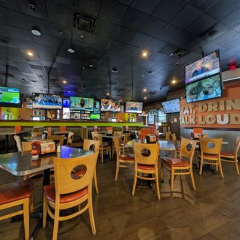 Wings and Rings - Inside1 - Chicken Wings Near Me - Port Charlotte, Florida