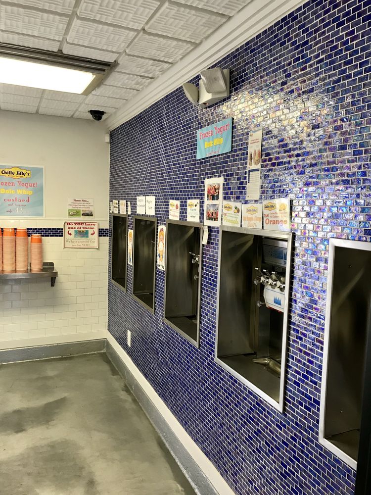 Chilly Jilly’z Bakery & Cafe - Photo 2