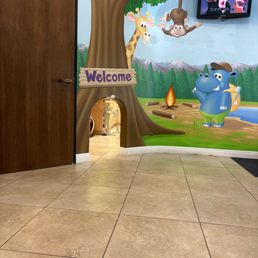 Waiting area with mini door Waiting area with mini door