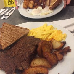 Peach Valley Cafe - Great place for breakfast try the sausage patty!!