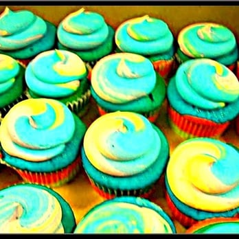 Cakes by Manal - a box of cupcakes - Desserts Near Me - Brooklyn, New York Cakes by Manal - a box of cupcakes - Desserts Near Me - Brooklyn, New York