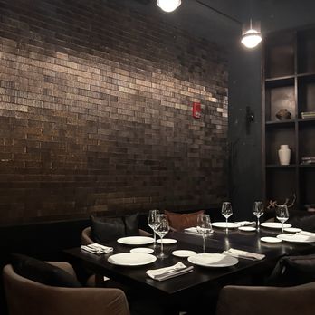 RO Steakhouse - Dining area - Steakhouses Near Me - Coral Gables, Florida RO Steakhouse - Dining area - Steakhouses Near Me - Coral Gables, Florida