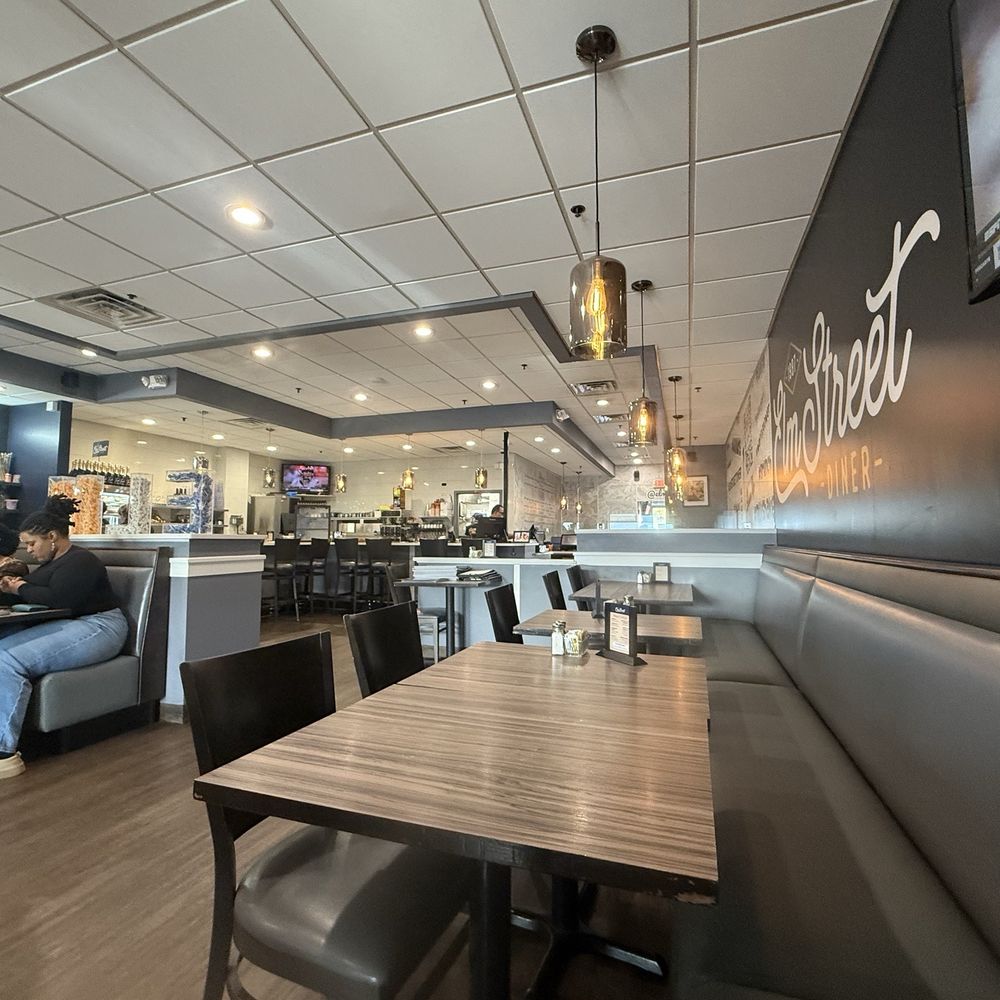 Elm Street Diner - Diners Near Me - Stamford, Connecticut