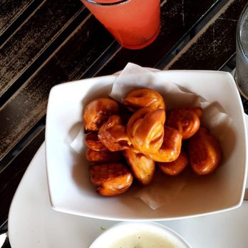 Avenue American Bistro - Pretzel bites with jalapeño cheese - Sports Bars Near Me - Wayne, Michigan