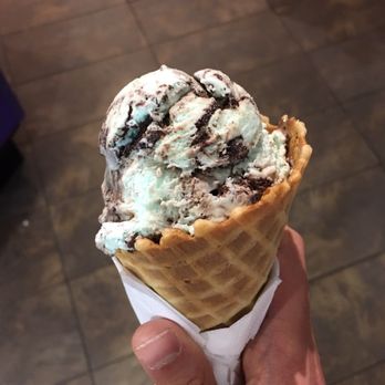 Winfield's Chocolate Bar - Mint chocolate Ice Cream - Desserts Near Me - Houston, Texas Winfield's Chocolate Bar - Mint chocolate Ice Cream - Desserts Near Me - Houston, Texas