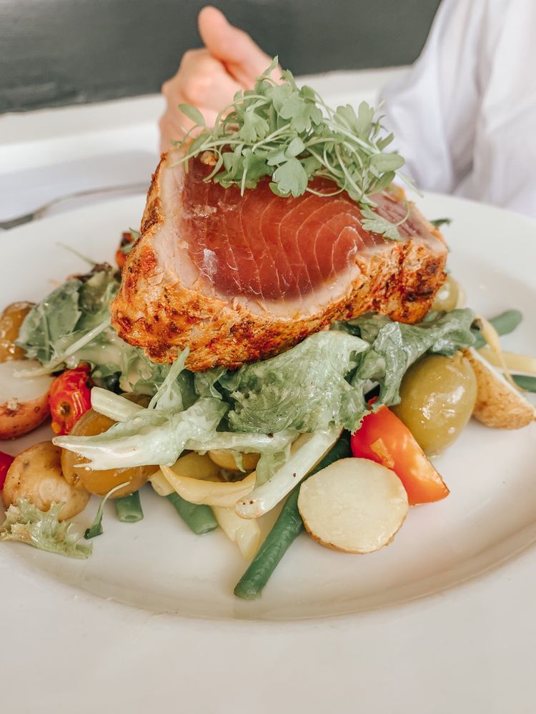 ALCHEMY BISTRO & BAR 86 Photos & 122 Reviews 71 Main St, Edgartown