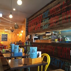 Tommy Ruff Fish Bar - Beach vibes with rustic wood interiors