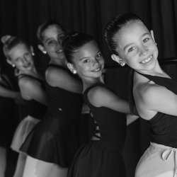 Dance by Debra Di Note - A fun, structured environment for your child to grow and learn.