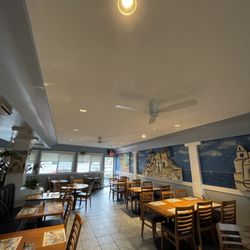 ERM Electric - Restaurant lighting and ceiling fan installation