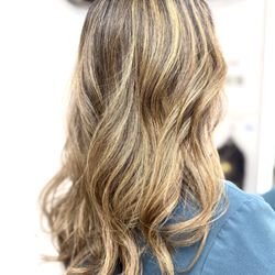 Beautiful Highlights hair done by Tom.