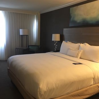Delta Hotels Richmond Downtown - Bed - Hotels Near Me - Richmond, Virginia Delta Hotels Richmond Downtown - Bed - Hotels Near Me - Richmond, Virginia