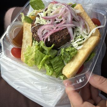 Alli Kaphiy - Tumi salad with yucca fries - Sandwiches Near Me - Long Beach, California Alli Kaphiy - Tumi salad with yucca fries - Sandwiches Near Me - Long Beach, California