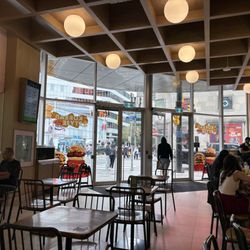 Shake Shack - Entrance