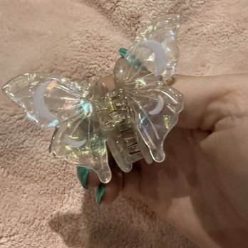 Mimosa - butterfly hairclip - Hair Salons Near Me - Hermosa Beach, California