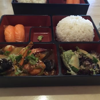 Pickled Ginger - Wok fried seafood bento - Sushi Bars Near Me - Glasgow, GLG