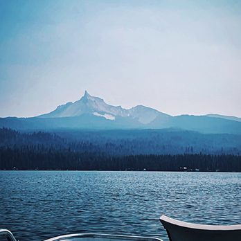 Diamond Lake Resort - Boat Rental out on the Lake - Resorts Near Me - Diamond Lake, Oregon Diamond Lake Resort - Boat Rental out on the Lake - Resorts Near Me - Diamond Lake, Oregon